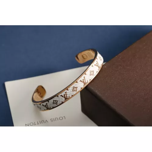 Louis Vuitton LV Bracelets #1301890