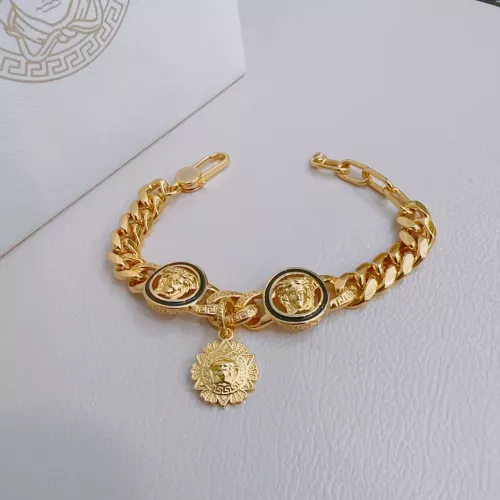 Cheap Versace Bracelets #1302165 Replica Wholesale [$60.00 USD] [ITEM#1302165] on Replica Versace Bracelets