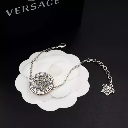 Cheap Versace Bracelets #1302446 Replica Wholesale [$25.00 USD] [ITEM#1302446] on Replica Versace Bracelets