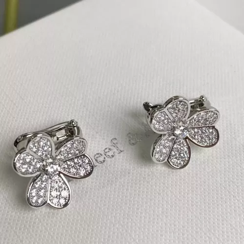 Cheap Van Cleef &amp; Arpels Earrings For Women #1302527 Replica Wholesale [$52.00 USD] [ITEM#1302527] on Replica Van Cleef &amp; Arpels Earrings