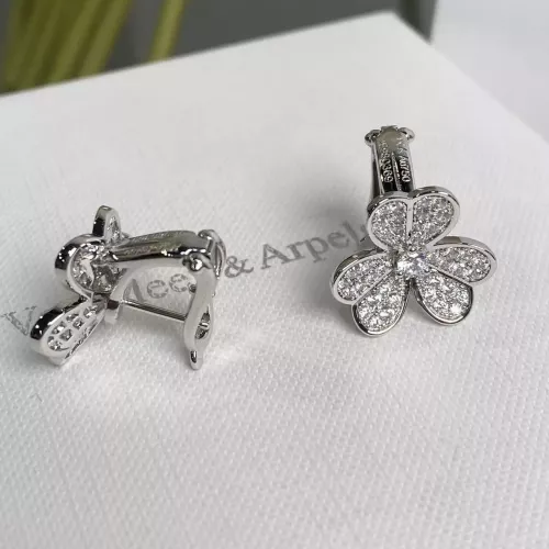 Cheap Van Cleef &amp; Arpels Earrings For Women #1302527 Replica Wholesale [$52.00 USD] [ITEM#1302527] on Replica Van Cleef &amp; Arpels Earrings