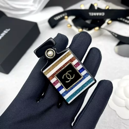 Chanel Brooches For Women #1302610