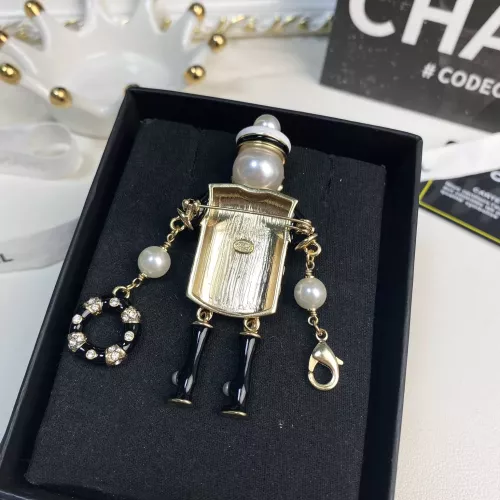 Cheap Chanel Brooches For Women #1302616 Replica Wholesale [$39.00 USD] [ITEM#1302616] on Replica Chanel Brooches