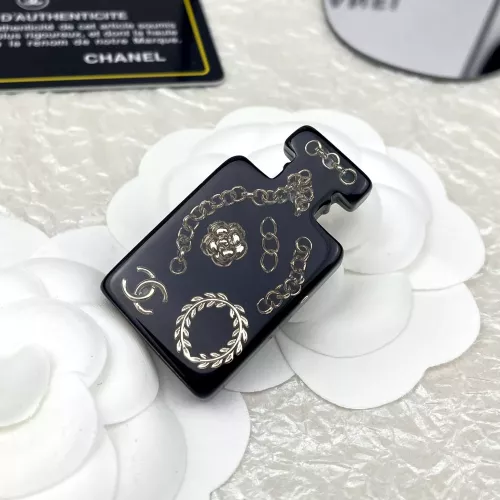 Chanel Brooches For Women #1302625