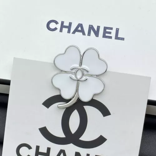 Cheap Chanel Brooches For Women #1302854 Replica Wholesale [$25.00 USD] [ITEM#1302854] on Replica Chanel Brooches