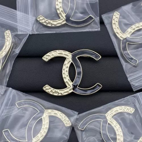 Chanel Brooches For Women #1302856