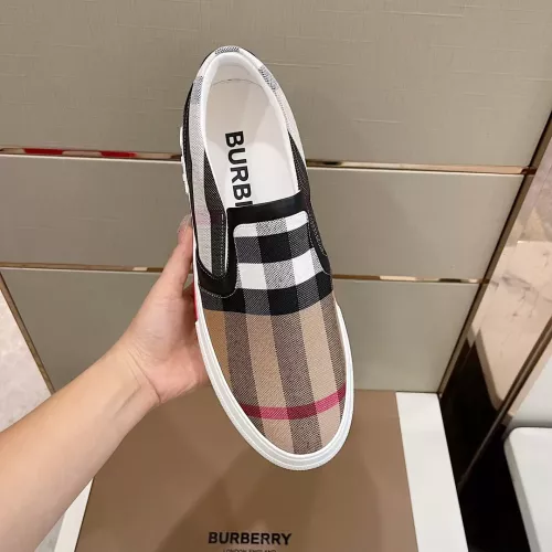 Cheap Burberry Casual Shoes For Men #1303463 Replica Wholesale [$76.00 USD] [ITEM#1303463] on Replica Burberry Casual Shoes