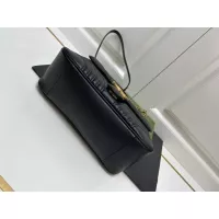 Cheap Gucci AAA Quality Messenger Bags For Women #1299884 Replica Wholesale [$88.00 USD] [ITEM#1299884] on Replica Gucci AAA Quality Messenger Bags