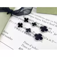 Cheap Van Cleef &amp; Arpels Earrings For Women #1302524 Replica Wholesale [$38.00 USD] [ITEM#1302524] on Replica Van Cleef &amp; Arpels Earrings