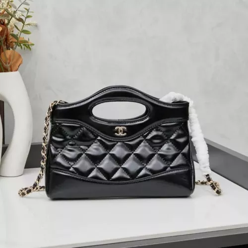 Chanel AAA Quality Messenger Bags For Women #1320771