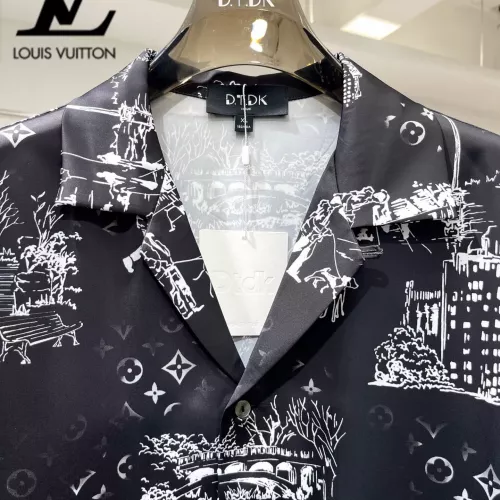 Cheap Louis Vuitton LV Tracksuits Short Sleeved For Men #1321430 Replica Wholesale [$76.00 USD] [ITEM#1321430] on Replica Louis Vuitton LV Tracksuits