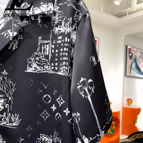 Cheap Louis Vuitton LV Tracksuits Short Sleeved For Men #1321430 Replica Wholesale [$76.00 USD] [ITEM#1321430] on Replica Louis Vuitton LV Tracksuits