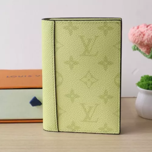 Louis Vuitton AAA Quality Card Case #1321767