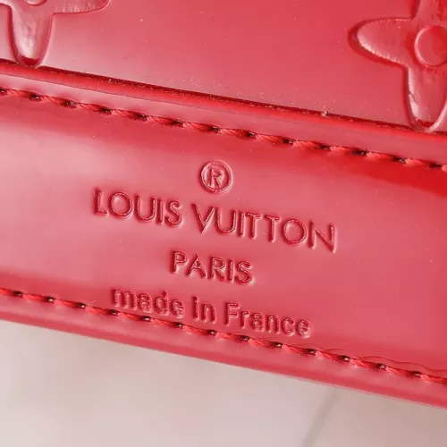 Cheap Louis Vuitton Messenger Bags For Women #1321998 Replica Wholesale [$56.00 USD] [ITEM#1321998] on Replica Louis Vuitton Messenger Bags
