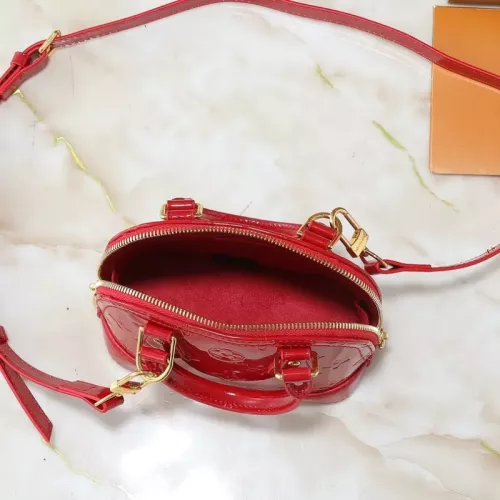 Cheap Louis Vuitton Messenger Bags For Women #1321998 Replica Wholesale [$56.00 USD] [ITEM#1321998] on Replica Louis Vuitton Messenger Bags
