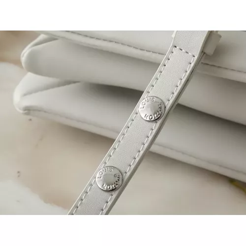 Cheap Louis Vuitton Messenger Bags For Women #1322008 Replica Wholesale [$60.00 USD] [ITEM#1322008] on Replica Louis Vuitton Messenger Bags