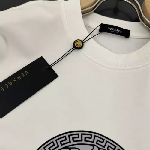 Cheap Versace T-Shirts Short Sleeved For Unisex #1322143 Replica Wholesale [$45.00 USD] [ITEM#1322143] on Replica Versace T-Shirts