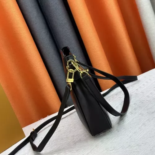 Cheap Louis Vuitton AAA Quality Messenger Bags For Women #1322185 Replica Wholesale [$76.00 USD] [ITEM#1322185] on Replica Louis Vuitton AAA Quality Messenger Bags