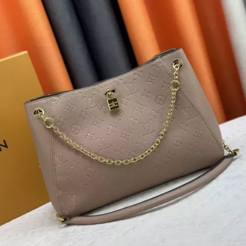 Louis Vuitton AAA Quality Messenger Bags For Women #1322238