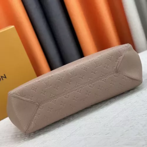 Cheap Louis Vuitton AAA Quality Messenger Bags For Women #1322241 Replica Wholesale [$72.00 USD] [ITEM#1322241] on Replica Louis Vuitton AAA Quality Messenger Bags