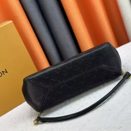 Cheap Louis Vuitton AAA Quality Messenger Bags For Women #1322242 Replica Wholesale [$68.00 USD] [ITEM#1322242] on Replica Louis Vuitton AAA Quality Messenger Bags
