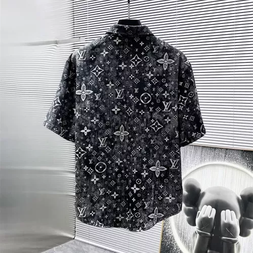 Cheap Louis Vuitton LV Tracksuits Short Sleeved For Men #1322995 Replica Wholesale [$82.00 USD] [ITEM#1322995] on Replica Louis Vuitton LV Tracksuits