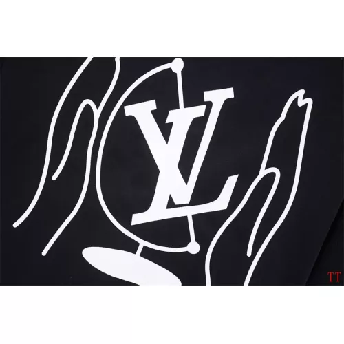 Cheap Louis Vuitton LV T-Shirts Short Sleeved For Unisex #1323142 Replica Wholesale [$32.00 USD] [ITEM#1323142] on Replica Louis Vuitton LV T-Shirts