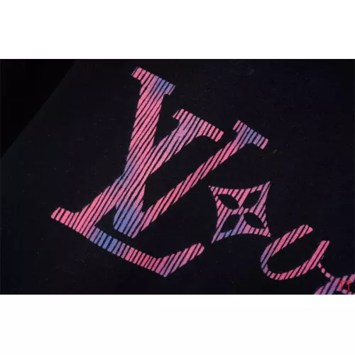 Cheap Louis Vuitton LV T-Shirts Short Sleeved For Unisex #1323146 Replica Wholesale [$32.00 USD] [ITEM#1323146] on Replica Louis Vuitton LV T-Shirts