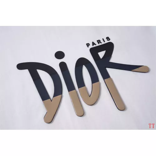 Cheap Christian Dior T-Shirts Short Sleeved For Unisex #1323239 Replica Wholesale [$32.00 USD] [ITEM#1323239] on Replica Christian Dior T-Shirts