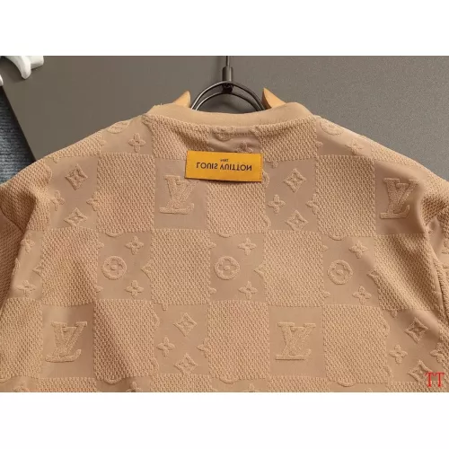 Cheap Louis Vuitton LV T-Shirts Short Sleeved For Unisex #1323302 Replica Wholesale [$39.00 USD] [ITEM#1323302] on Replica Louis Vuitton LV T-Shirts