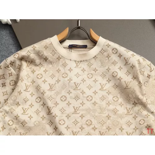 Cheap Louis Vuitton LV T-Shirts Short Sleeved For Unisex #1323305 Replica Wholesale [$39.00 USD] [ITEM#1323305] on Replica Louis Vuitton LV T-Shirts
