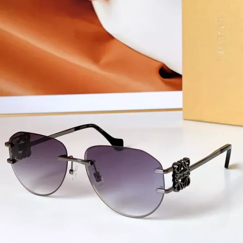 LOEWE AAA Quality Sunglasses #1323577