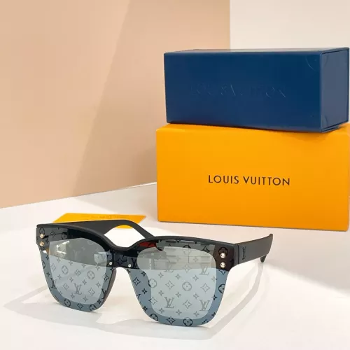 Louis Vuitton AAA Quality Sunglasses #1323601