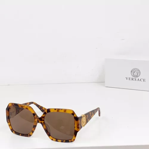 Versace AAA Quality Sunglasses #1323783