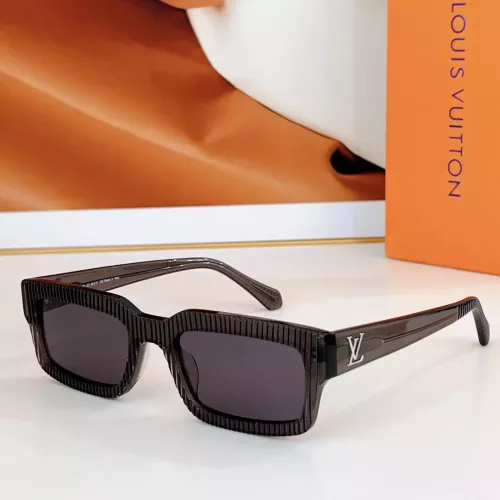 Louis Vuitton AAA Quality Sunglasses #1323827