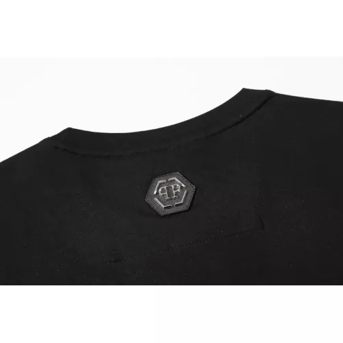 Cheap Philipp Plein PP T-Shirts Short Sleeved For Men #1324018 Replica Wholesale [$27.00 USD] [ITEM#1324018] on Replica Philipp Plein PP T-Shirts
