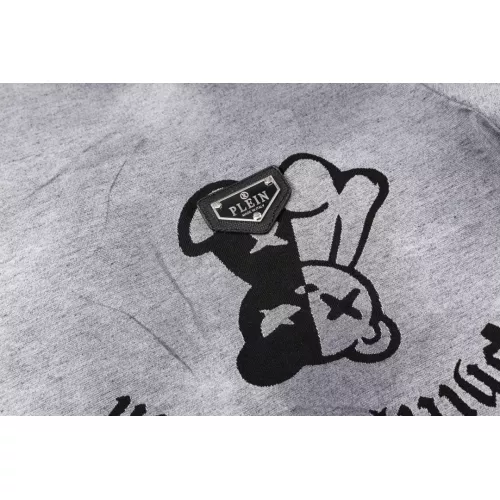 Cheap Philipp Plein PP T-Shirts Short Sleeved For Men #1324045 Replica Wholesale [$27.00 USD] [ITEM#1324045] on Replica Philipp Plein PP T-Shirts