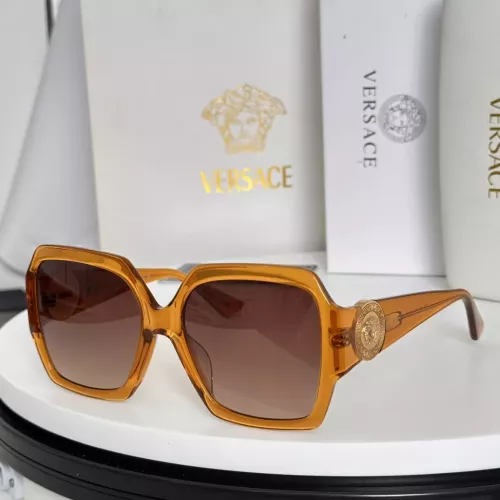 Versace AAA Quality Sunglasses #1324254