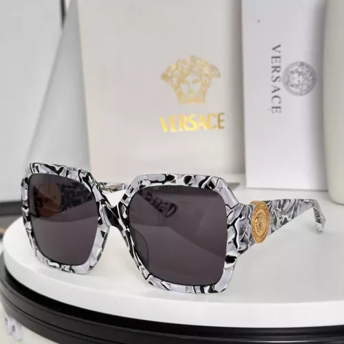 Versace AAA Quality Sunglasses #1324256