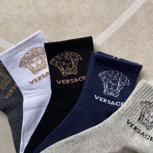 Cheap Versace Socks For Men #1324493 Replica Wholesale [$25.00 USD] [ITEM#1324493] on Replica Versace Socks