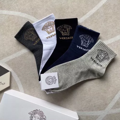 Cheap Versace Socks For Men #1324493 Replica Wholesale [$25.00 USD] [ITEM#1324493] on Replica Versace Socks