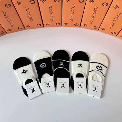 Cheap Louis Vuitton LV Socks #1324496 Replica Wholesale [$27.00 USD] [ITEM#1324496] on Replica Louis Vuitton LV Socks