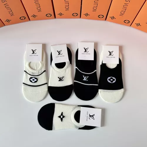 Cheap Louis Vuitton LV Socks #1324496 Replica Wholesale [$27.00 USD] [ITEM#1324496] on Replica Louis Vuitton LV Socks