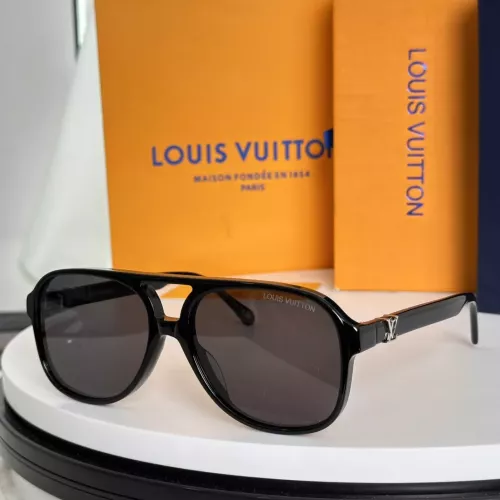 Louis Vuitton AAA Quality Sunglasses #1324619