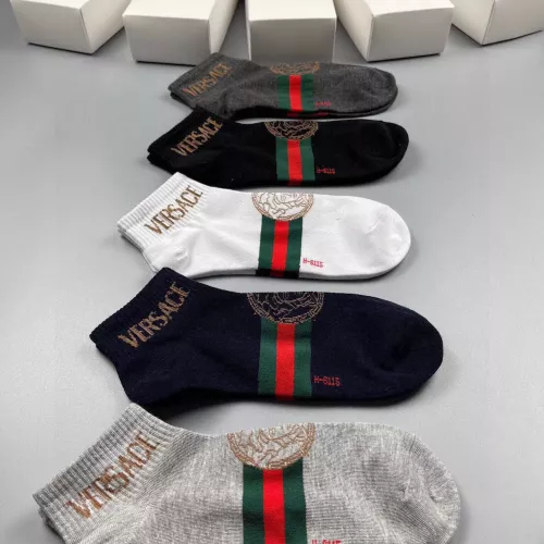Cheap Versace Socks For Men #1324620 Replica Wholesale [$25.00 USD] [ITEM#1324620] on Replica Versace Socks