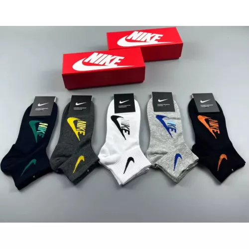 Cheap Nike Socks #1324928 Replica Wholesale [$25.00 USD] [ITEM#1324928] on Replica Nike Socks