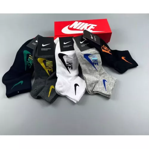 Cheap Nike Socks #1324928 Replica Wholesale [$25.00 USD] [ITEM#1324928] on Replica Nike Socks