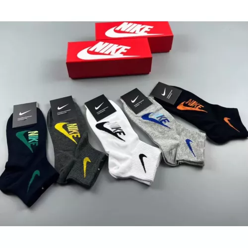 Cheap Nike Socks #1324928 Replica Wholesale [$25.00 USD] [ITEM#1324928] on Replica Nike Socks