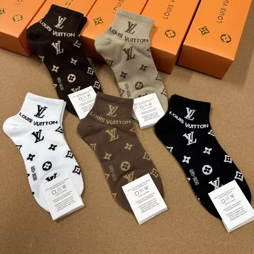 Cheap Louis Vuitton LV Socks #1324930 Replica Wholesale [$25.00 USD] [ITEM#1324930] on Replica Louis Vuitton LV Socks