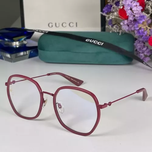 Gucci Fashion Goggles #1325600
